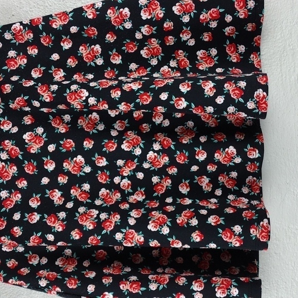 Olsenboye Black Pink Rose Floral Polyester Flat Front Zip Back Mini Circle Skirt - Picture 3 of 10